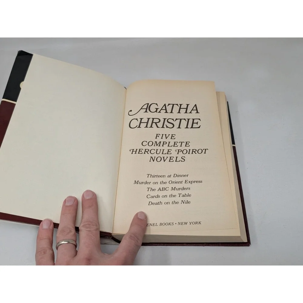 Five Complete Hercule Poirot‎ Novels by Agatha Christie Vintage 1980 80s Omnibus